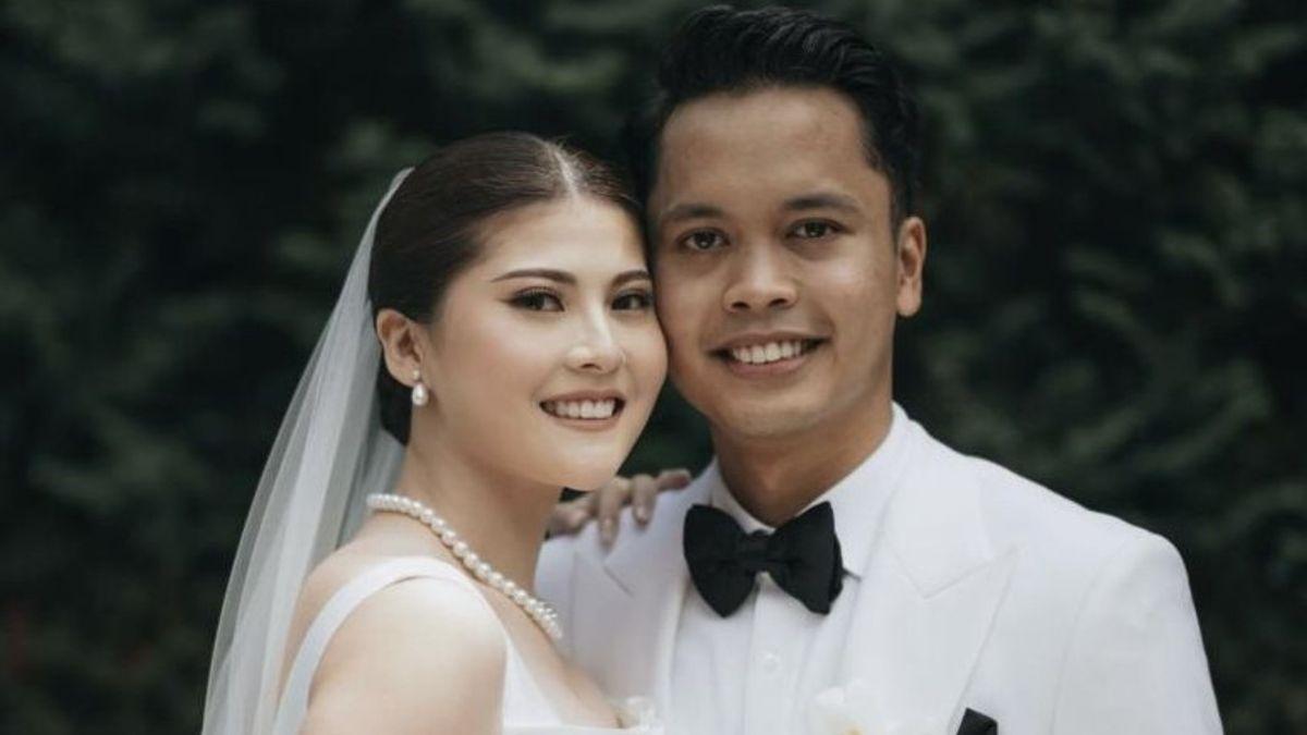 Sao cầu lông Indonesia Anthony Sinisuka Ginting kết hôn với đồng nghiệp Mitzi Abigail