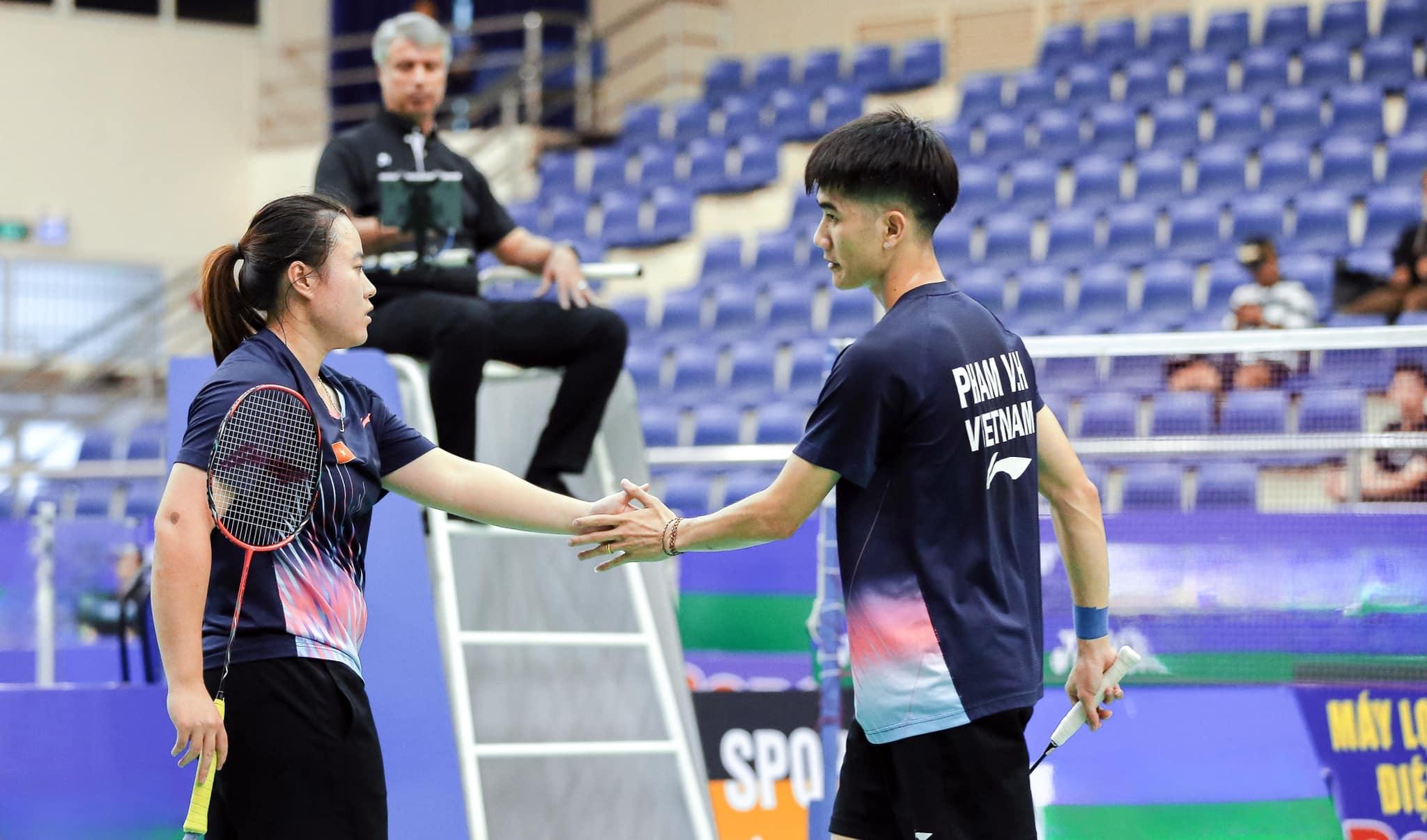 Trần Thị Phương Thúy và Phạm Văn Hải / Thân Vân Anh vào bán kết Giải cầu lông FELET Vietnam International Series 2024