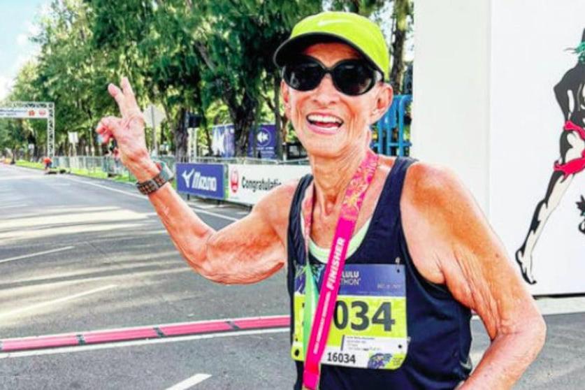 Cụ bà 92 tuổi được Guinness công nhận kỷ lục thế giới Người già nhất hoàn thành marathon