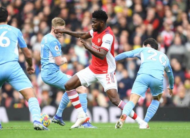 Đội hình tiêu biểu Ngoại hạng Anh gồm ngôi sao Chelsea và Arsenal