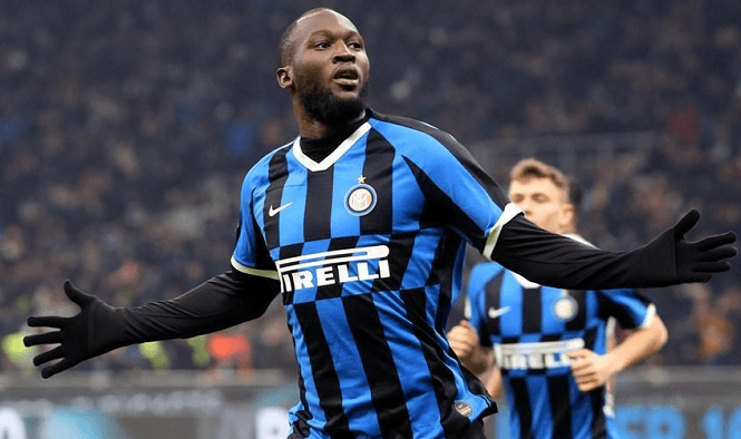 Chelsea mua lại Lukaku với giá khủng khi đầu hàng vụ Haaland