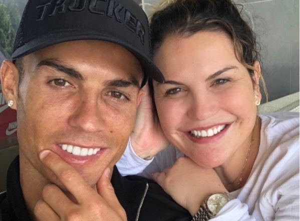 Chị gái Ronaldo kể về gia cảnh nghèo khó, bị chuột cắn trong nhà