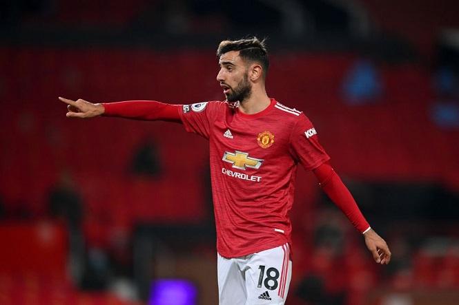 Fernandes thực hiện pha kiến tạo “đánh lừa” Newcastle