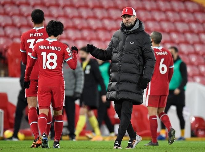 Liverpool bị “troll” sau khi kém kỷ lục bất bại của Chelsea