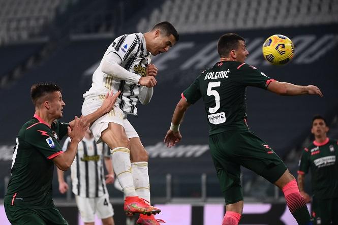 Bí quyết đằng sau cú bật nhảy đánh đầu ngoạn mục của Ronaldo