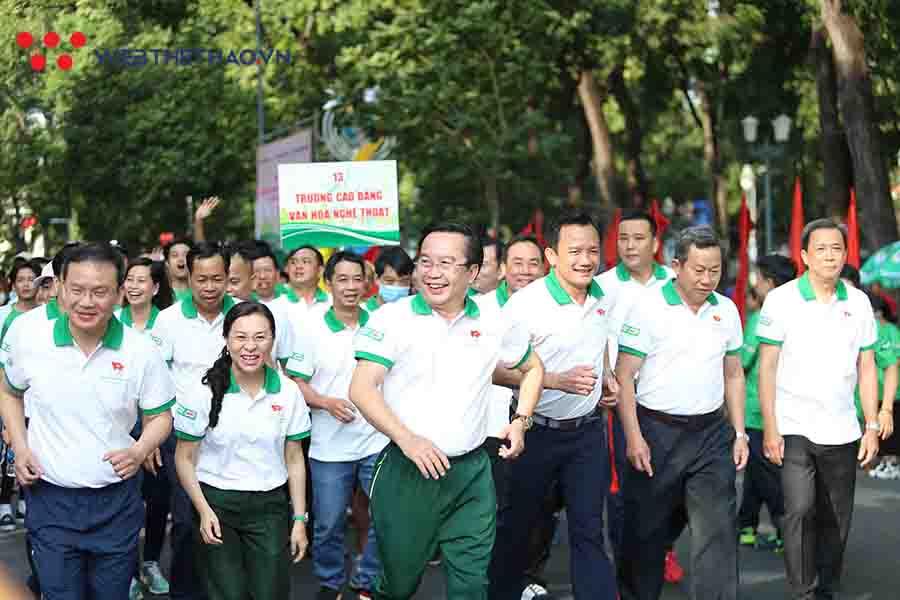 Những hình ảnh đáng yêu trong Ngày chạy Olympic vì sức khỏe toàn dân năm 2021