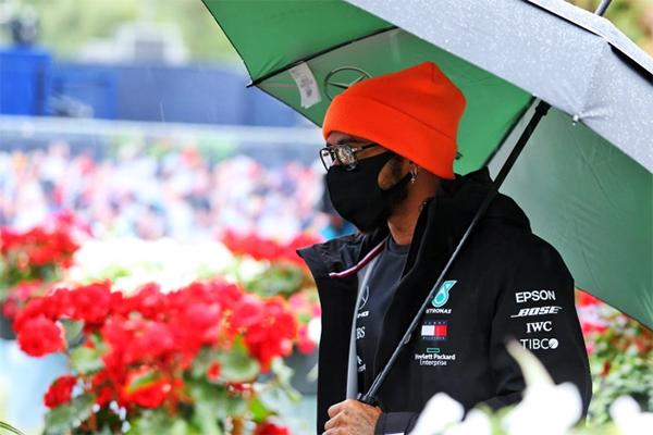 Lewis Hamilton nói gì khi nhiều thành viên F1 người Anh có nguy cơ ngồi tù tại Hungary?