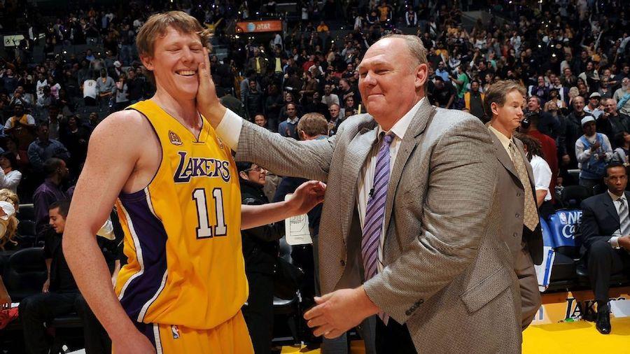 Bóng rổ - Liều thuốc chữa căn bệnh ung thư của 2 cha con tại NBA