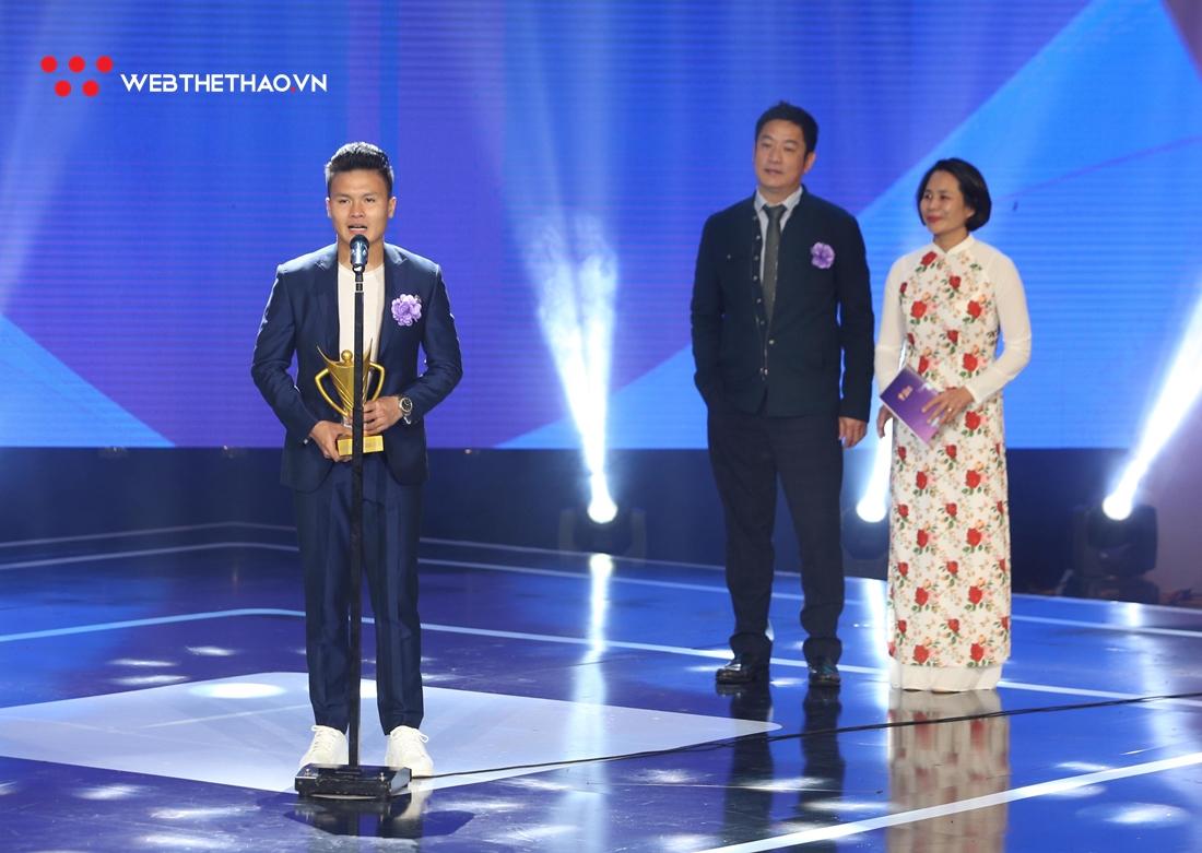 Quang Hải với phát biểu dễ thương khi nhận giải thưởng VĐV xuất sắc nhất năm