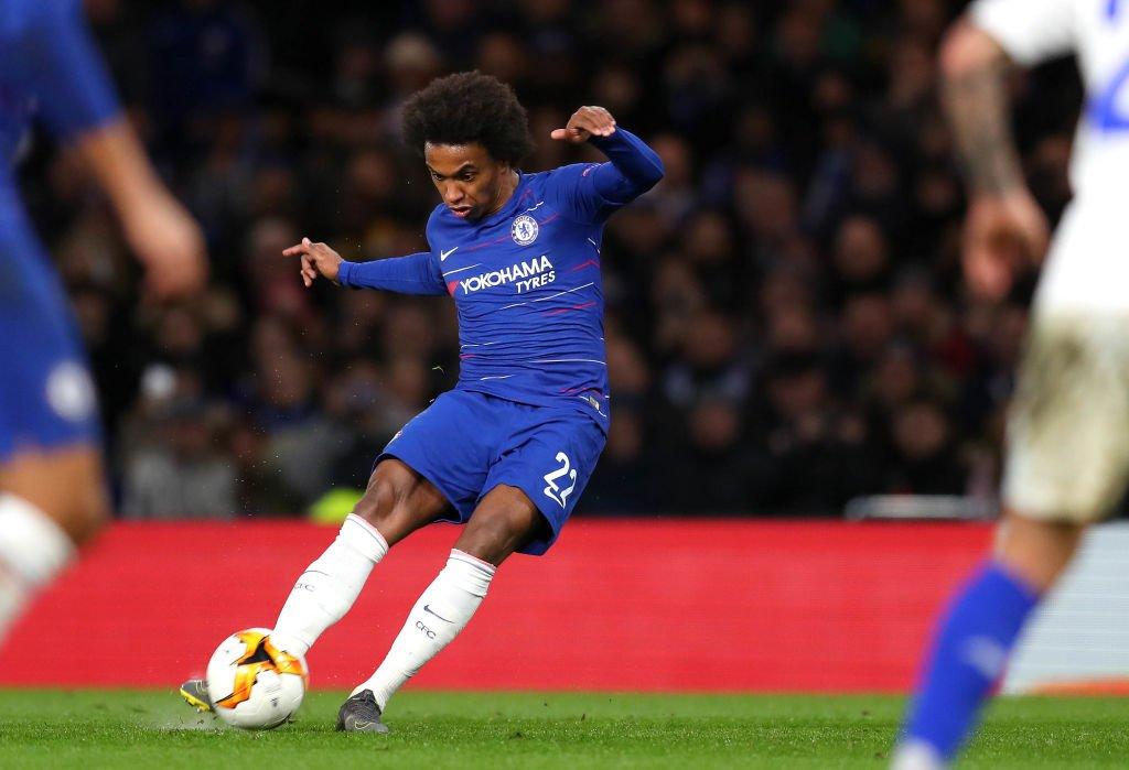 Chelsea hưởng lợi một bàn thắng nhờ hành động khó tin của hậu vệ Dynamo Kiev