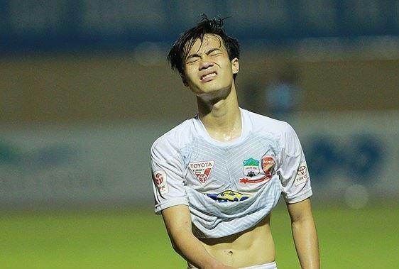 Tâm thư đẫm nước mắt của CĐV HAGL khi chứng kiến “đám nhỏ” bầu Đức thua liểng xiểng