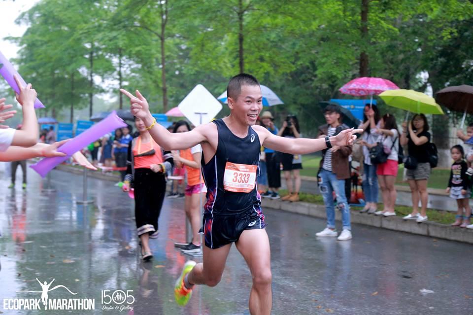 Hùng Hải, Hồng Lệ chia sẻ kinh nghiệm chạy đường dài tại Expo Ecopark Marathon 2019
