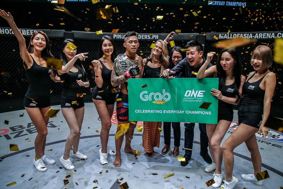 Chờ ngày Martin Nguyễn xuất chiến với một bài hát Việt!