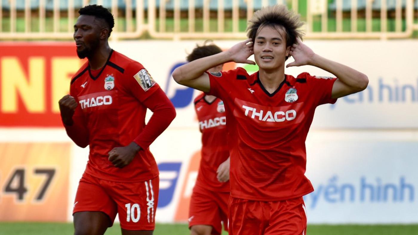Văn Toàn: Đã đến lúc thoát khỏi cái bóng của Công Phượng!