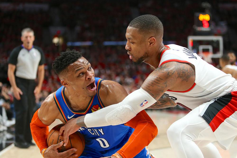 Trong lúc Paul George nén đau chiến đấu, Russell Westbrook lại để tư thù làm hỏng cuộc chơi
