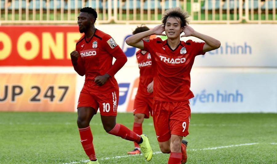 Tại sao Văn Toàn khó “xuất ngoại” trước khi V.League 2019 hạ màn?