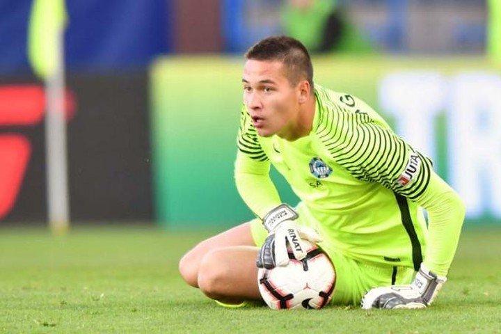 Tin bóng đá Việt Nam 26/4: Thủ môn có chung thầy với Petr Cech sắp ra mắt ông Park?