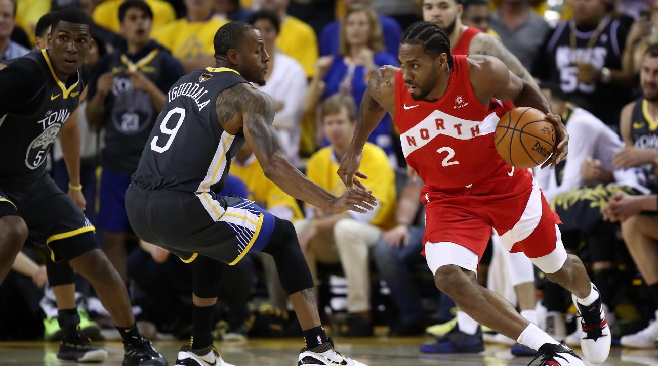 Kawhi Leonard cân bằng kỷ lục với Kobe Bryant và LeBron James tại NBA Playoffs
