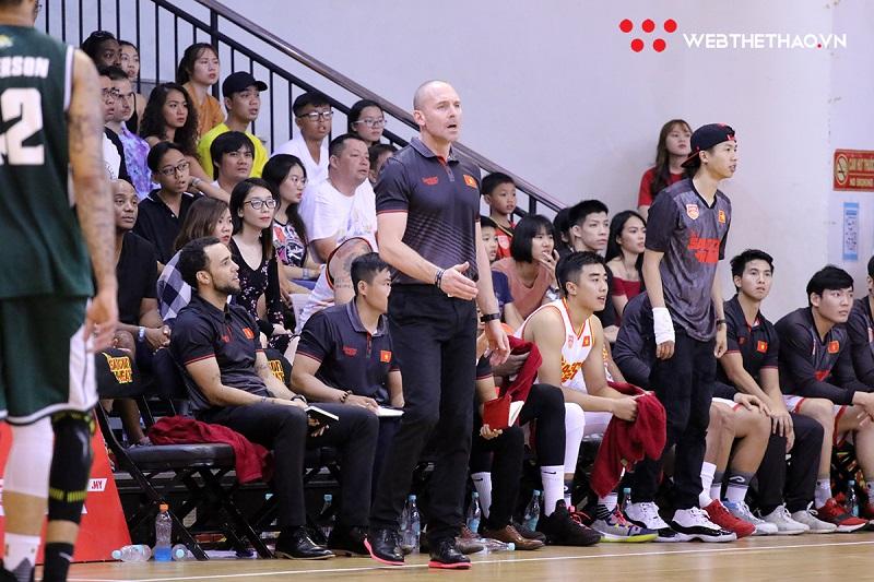 HLV Kyle Julius: "Tôi muốn ở lại Saigon Heat nhưng không thể"