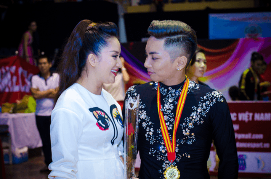 “Nữ hoàng khiêu vũ thể thao” Khánh Thi làm HLV của chồng tại SEA Games 30