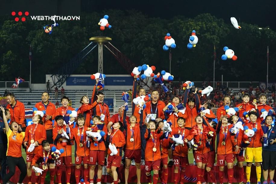 Đoạt HCV SEA Games 30, ĐT nữ Việt Nam nhận "cơn mưa" tiền thưởng