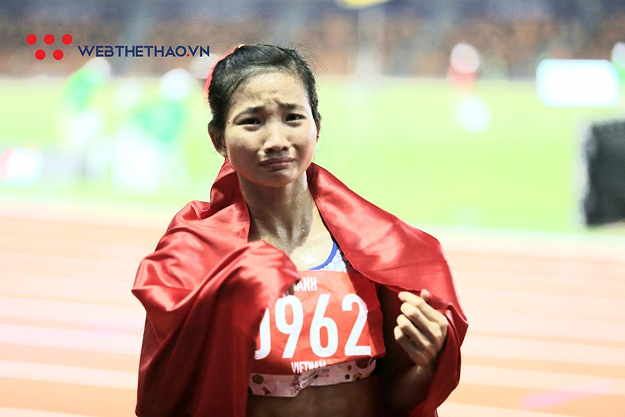Oanh “ỉn” mang HCV SEA Games 30 về Bắc Giang nhận thưởng, giao lưu với runner quê nhà