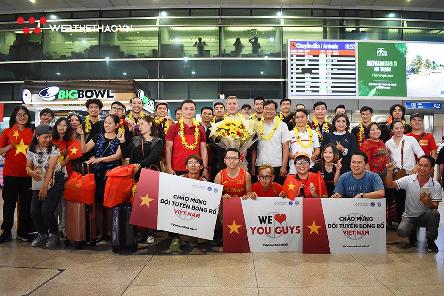 Trợ lý HLV ĐT Bóng rổ Việt Nam: "Trong mơ cũng không tưởng tượng sẽ nằm trong đề cử Cúp Chiến thắng"!