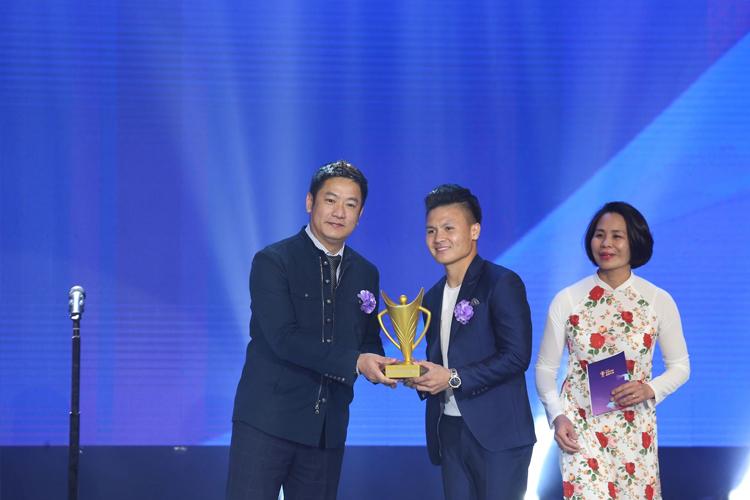 Sự gắn bó liên thông từ lứa U19 đến ĐTQG Việt Nam với Cúp Chiến thắng