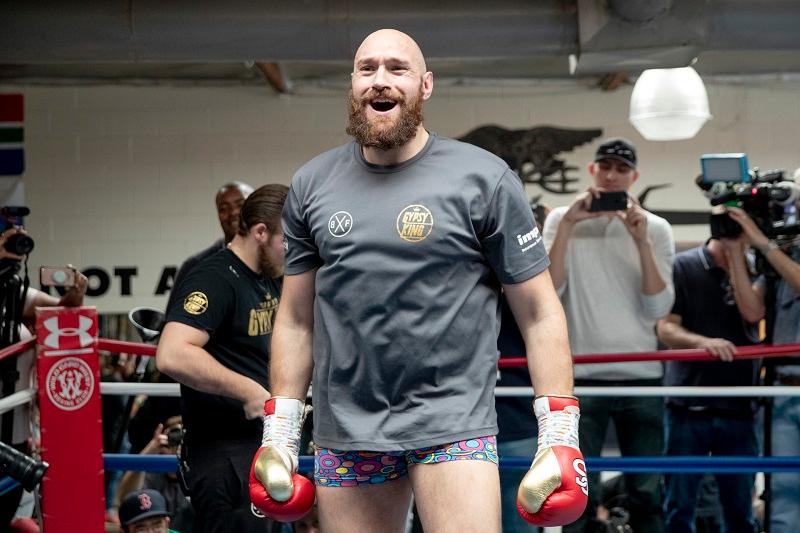 Để chuẩn bị tái đấu với Wilder, Tyson Fury "tự sướng" 7 lần 1 ngày