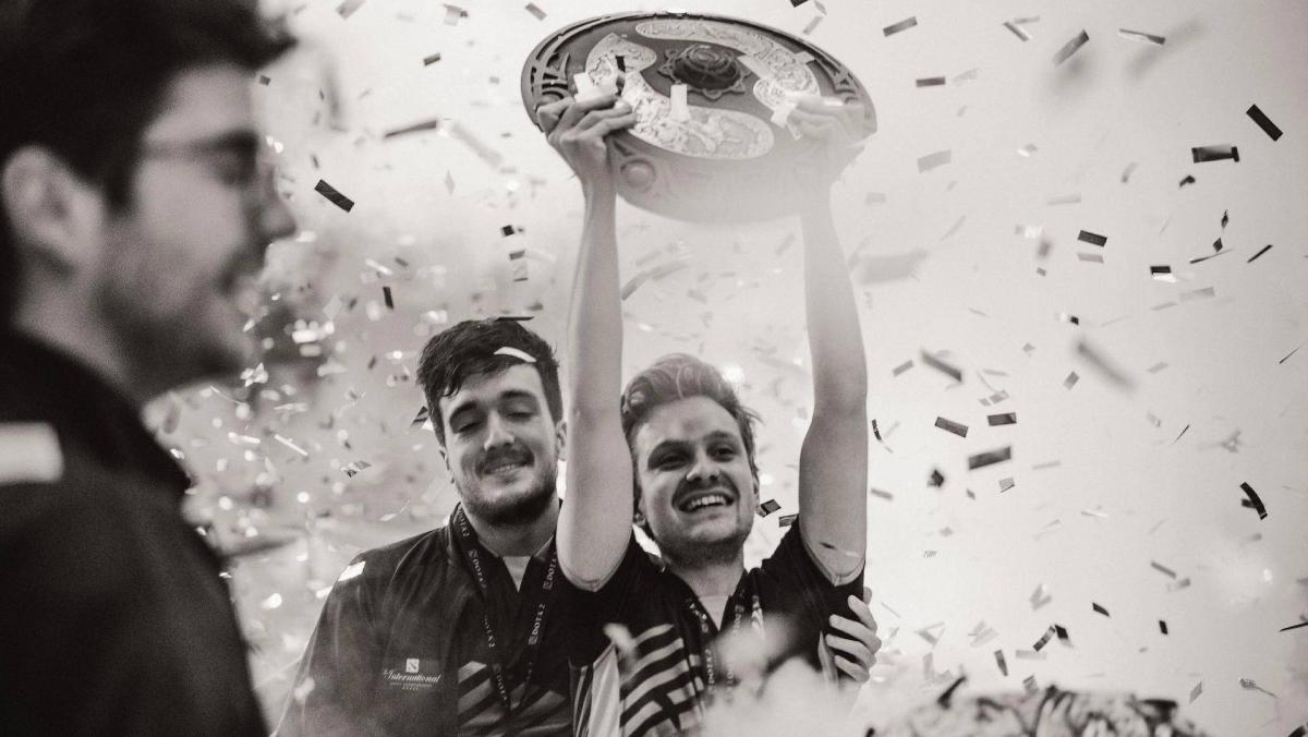 Jerax giải nghệ, đội hình OG vô địch TI9 chỉ còn 3 thành viên