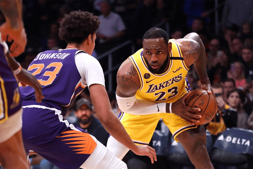 Rajon Rondo rực sáng trước tin đồn, Los Angeles Lakers cán mốc 40 chiến thắng