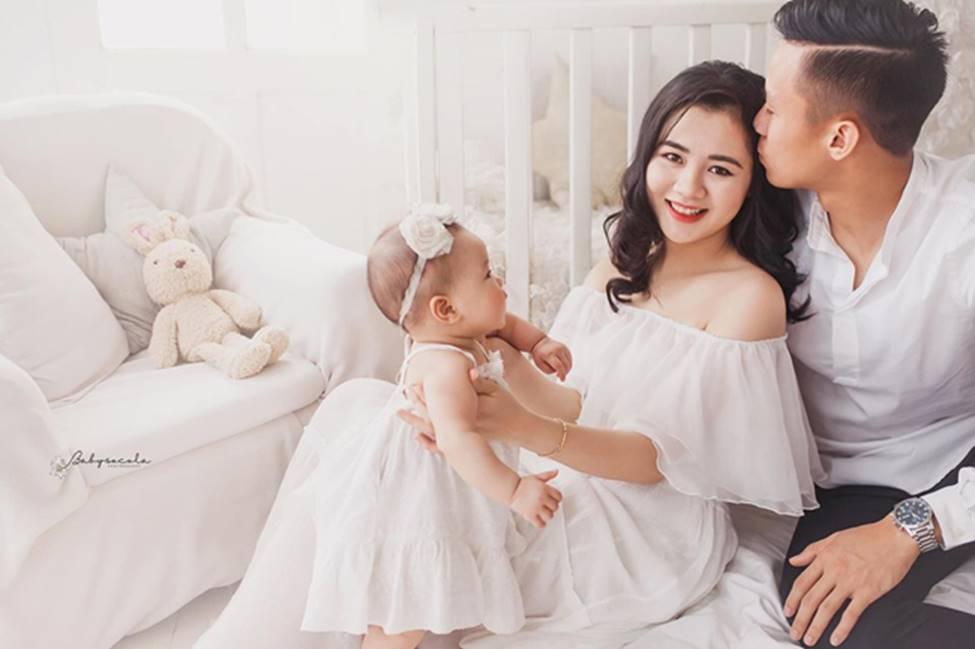 Những cuộc tình đẹp như mơ cùng cái kết có hậu của các ngôi sao bóng đá Việt Nam