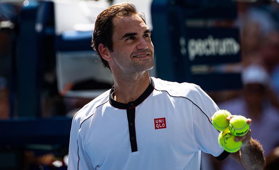 Roger Federer buộc phải bỏ Roland Garros do mổ đầu gối