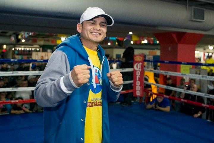 Đối thủ "bán hành" một thời cho Floyd Mayweather bất ngờ giảm 27kg cân nặng