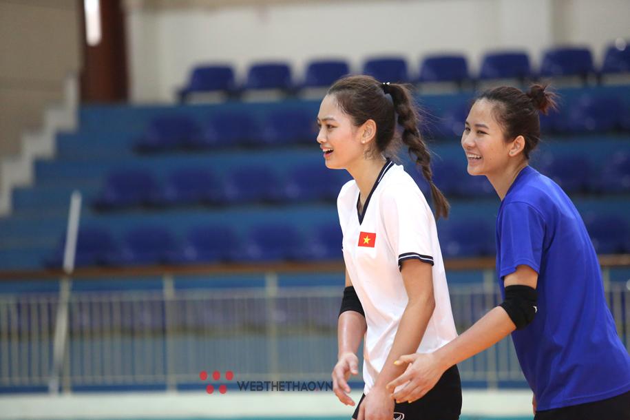 Đột nhập đại bản doanh CLB Ngân hàng Công thương ngắm người đẹp tập bóng chuyền