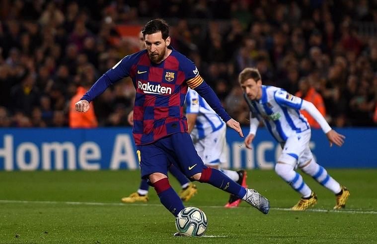Messi áp sát kỷ lục đá phạt đền của Ronaldo với bí quyết độc đáo