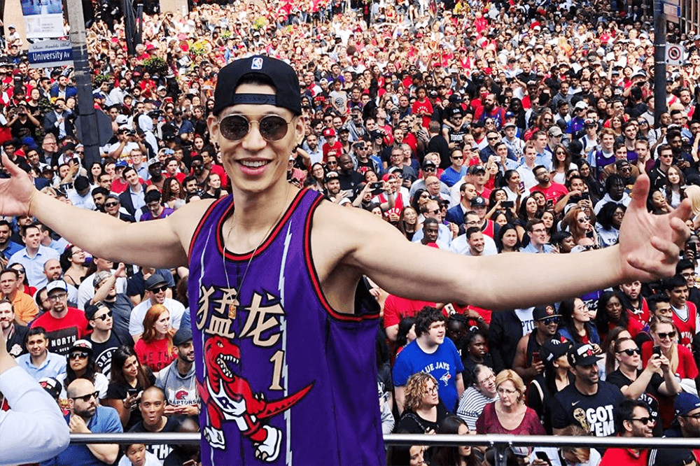 Jeremy Lin trở thành người hùng châu Á với số tiền quyên góp khủng giúp chống lại COVID-19
