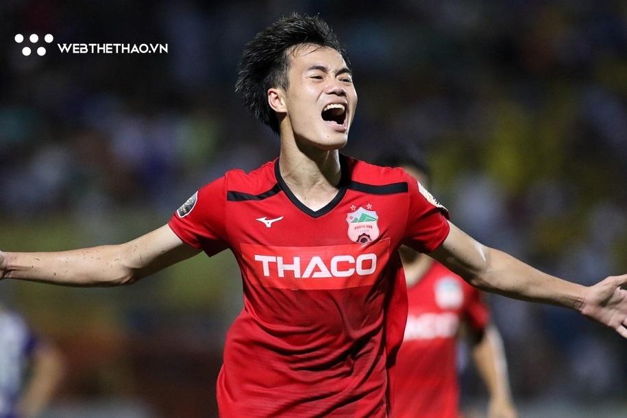 Vừa kêu gọi lập quỹ chống dịch COVID-19, Văn Toàn "nhập quỹ" gần 100 triệu đồng
