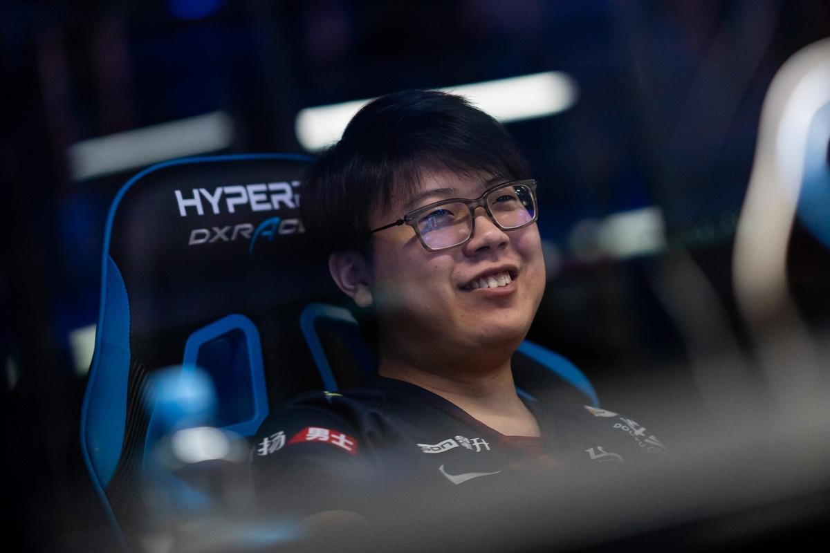 PSG.LGD thay đổi đội hình: Triệu hồi Old Eleven, Chalice chơi pos 1