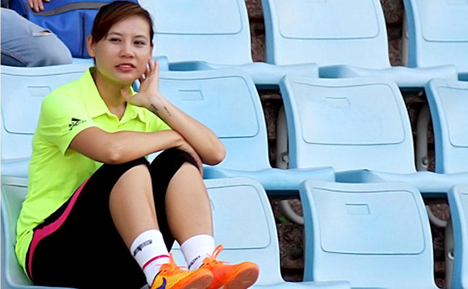 Văn Thị Thanh: Ngọc nữ sân cỏ và những giọt nước mắt ngoài đời