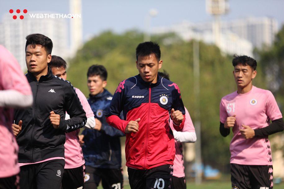 Sự thật phía sau cú “bắt tay” lịch sử của bầu Hiển và bầu Đức ở V.League