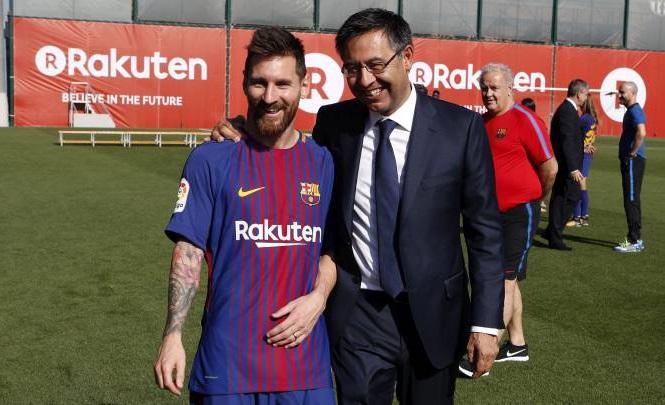 Messi được ca ngợi về sự hào phóng khi giảm lương với Barca