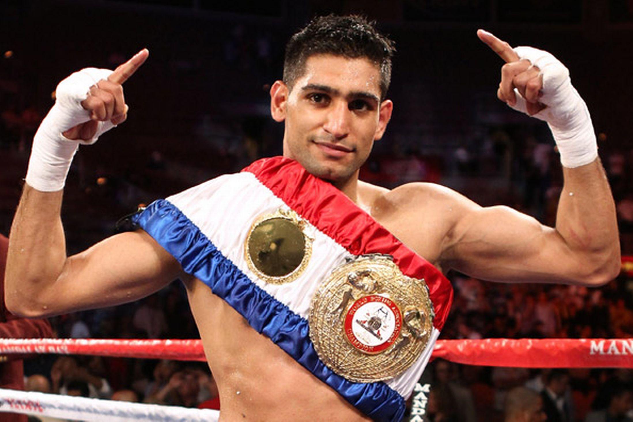 Amir Khan cũng cho rằng 5G liên quan đến COVID-19
