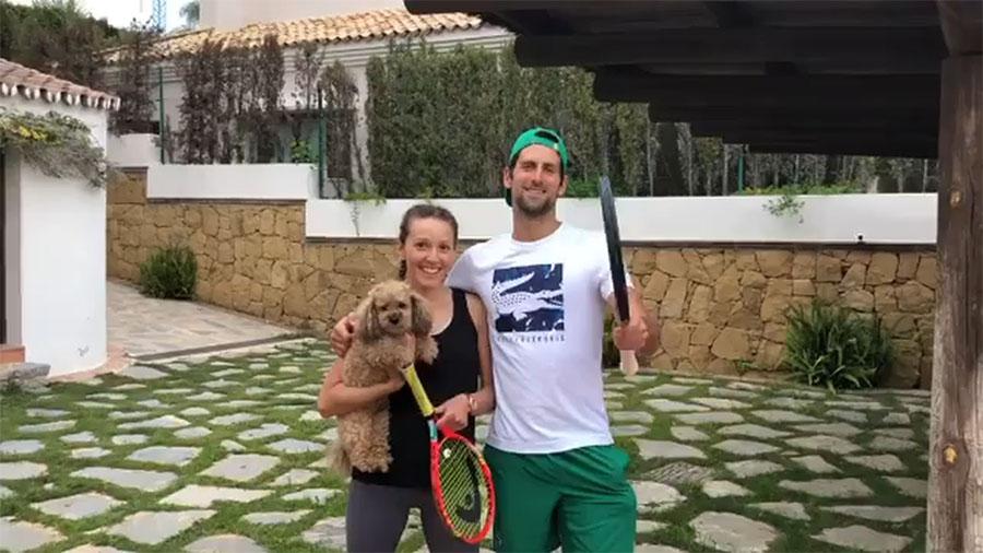 Novak Djokovic gợi ý giải pháp "lá rách đùm lá nát"