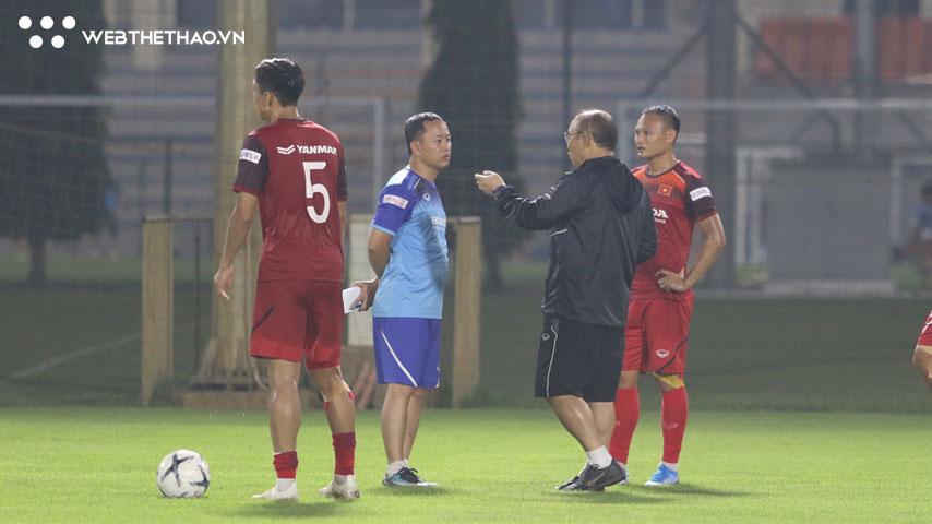 Ông Park Hang Seo từng cảnh báo Văn Hậu không đá được ở châu Âu?