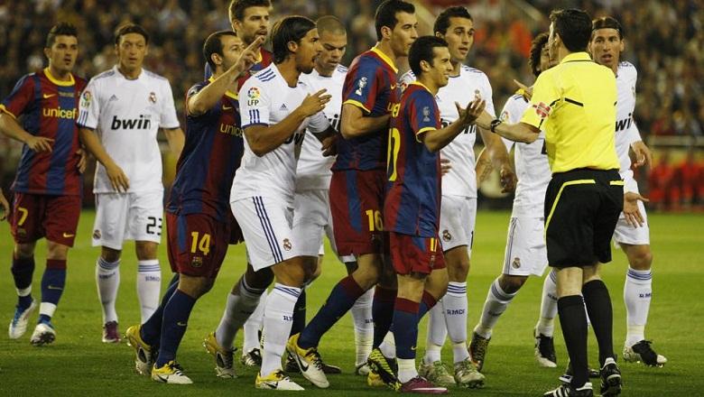 9 năm sau trận chung kết gây tranh cãi giữa Barca và Real Madrid