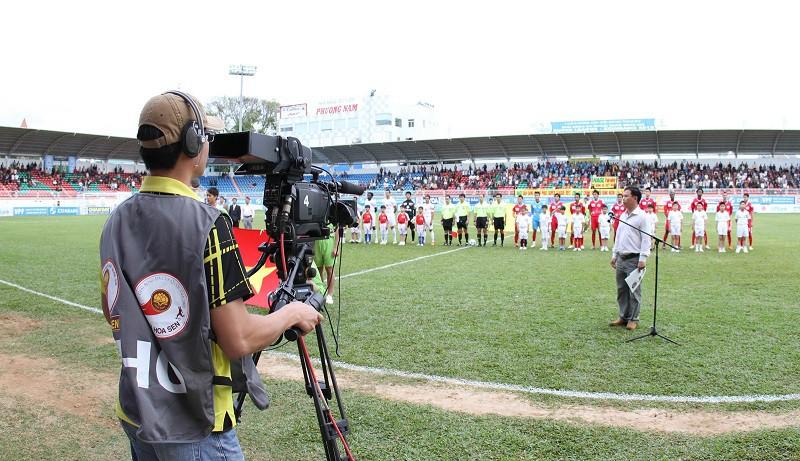 Bản quyền truyền hình, V.League làm cho người khác hưởng?
