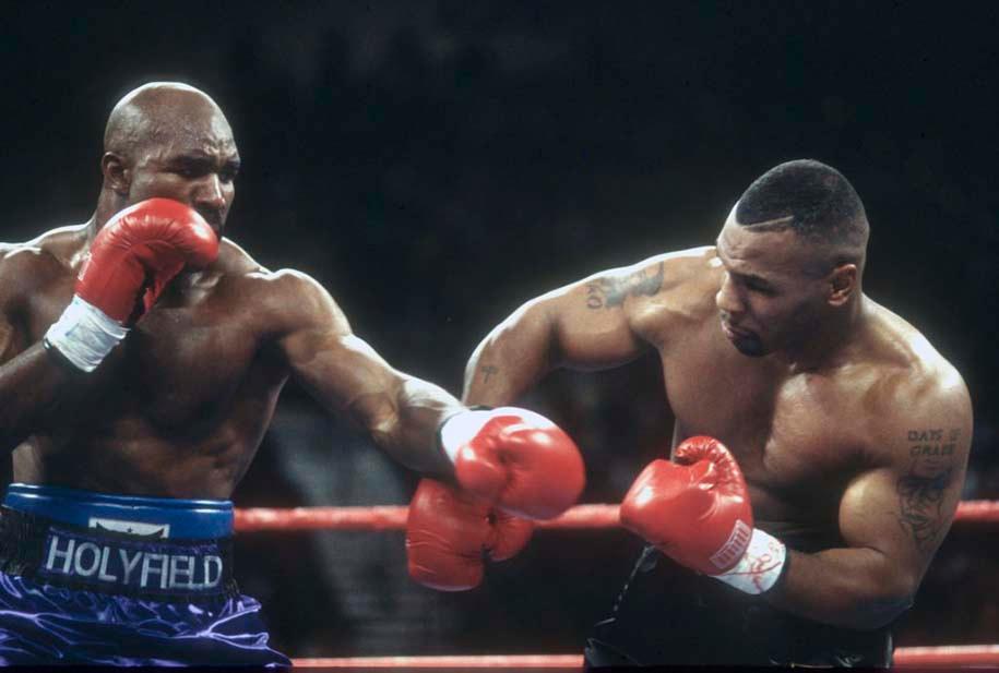 Mike Tyson và Holyfield tái đấu sau màn cắn tai 23 năm trước?