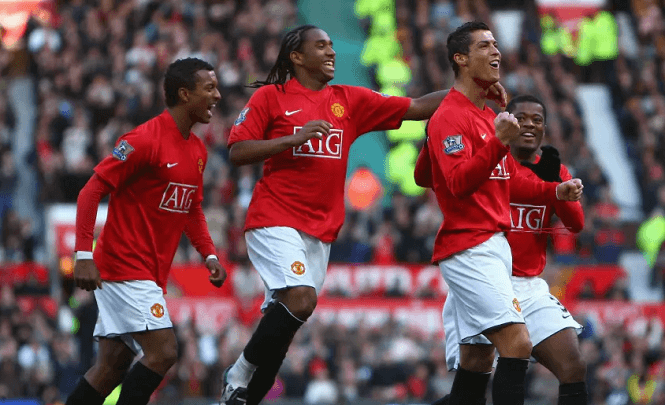 Nani tiết lộ về sự cạnh tranh gay gắt với Ronaldo khi còn ở MU