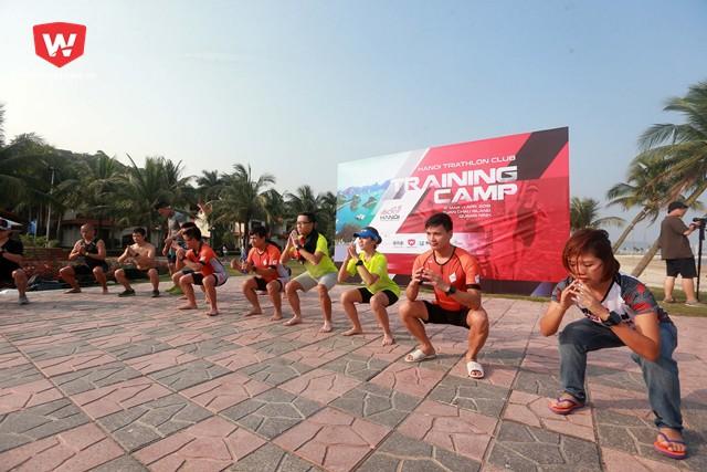 4 bài tập bổ trợ nâng cao sức mạnh cho chạy bộ, triathlon